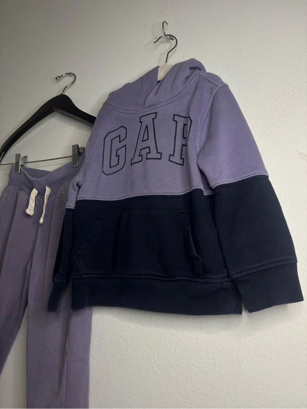 GAP KIDS PURPLE COLORBLOCK BRANDED SWEAT SET SZ XSMALL